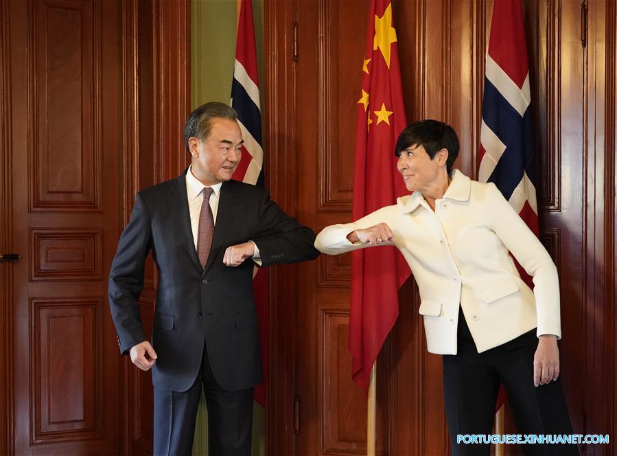 N?o há base factual para acusar China por própria resposta inefetiva à COVID-19, diz chanceler chinês