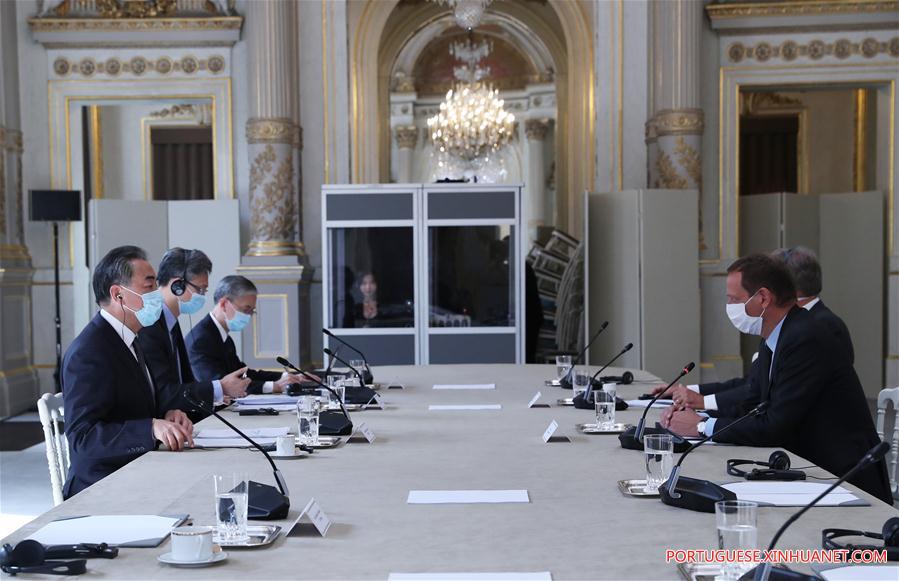 China e Fran?a prometem promover coopera??o bilateral e parceria estratégica China-UE