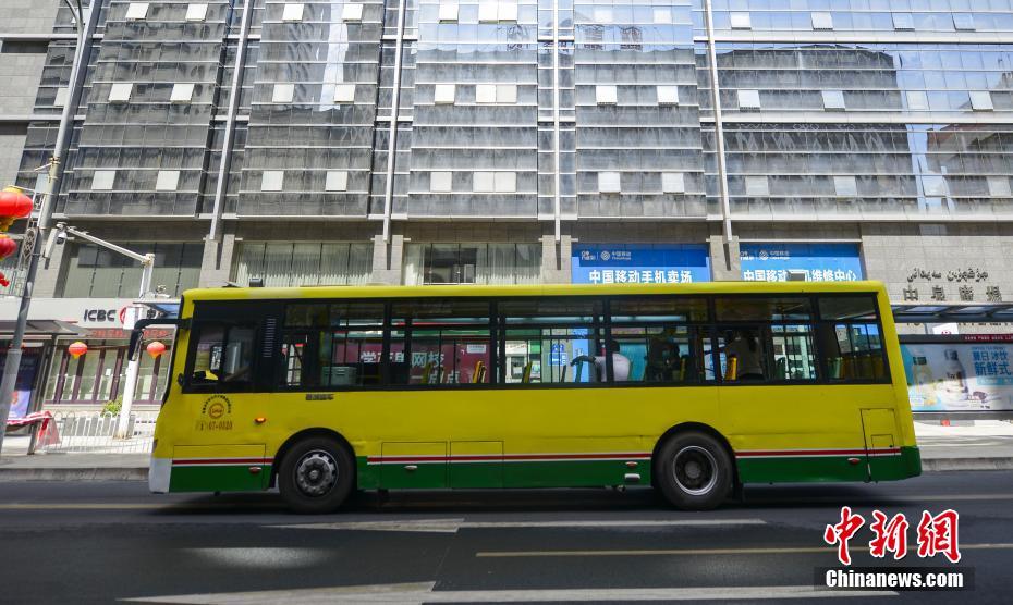 Xinjiang restaura a produ??o e a ordem de vida