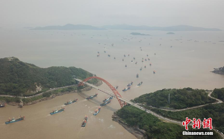 Período de pesca é iniciado no Mar da China Oriental