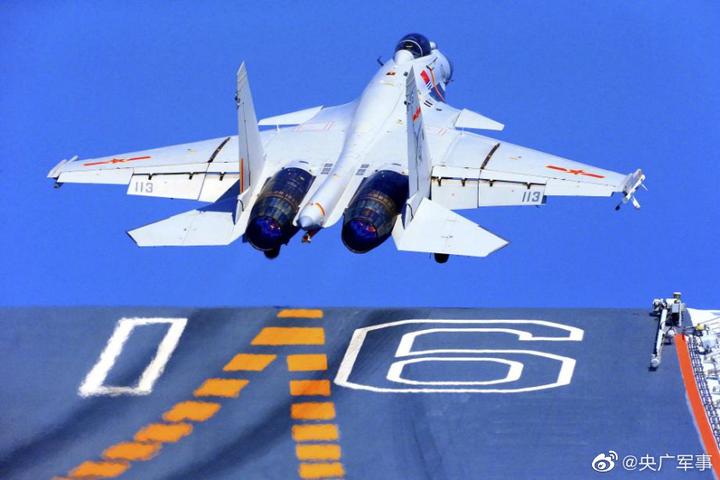 8o aniversário?do?porta-avi?es?Liaoning 