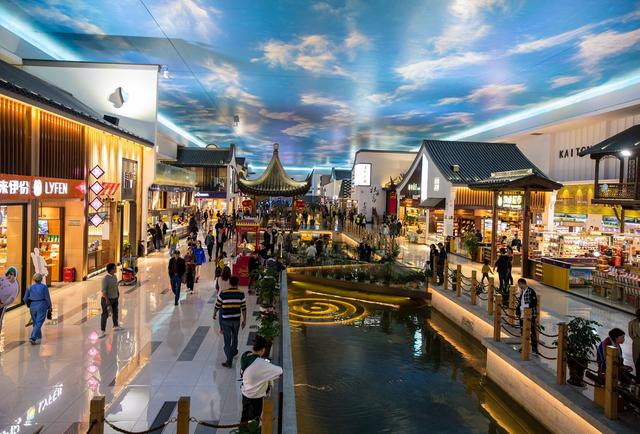 áreas de servi?o nas auto-estradas de Jiangsu tornam-se destino turístico popular durante feriado do Dia Nacional