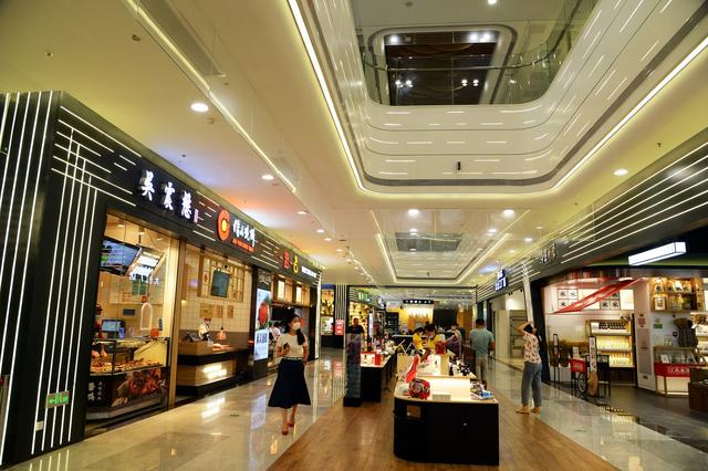 áreas de servi?o nas auto-estradas de Jiangsu tornam-se destino turístico popular durante feriado do Dia Nacional