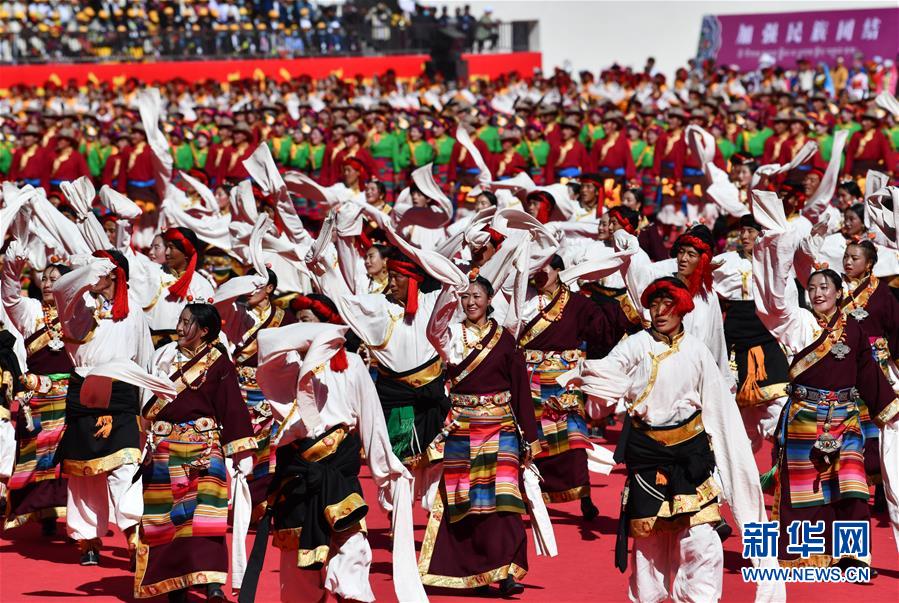 Tibete：celebra??o do 70o aniversário da liberta??o de Changdu é realizada