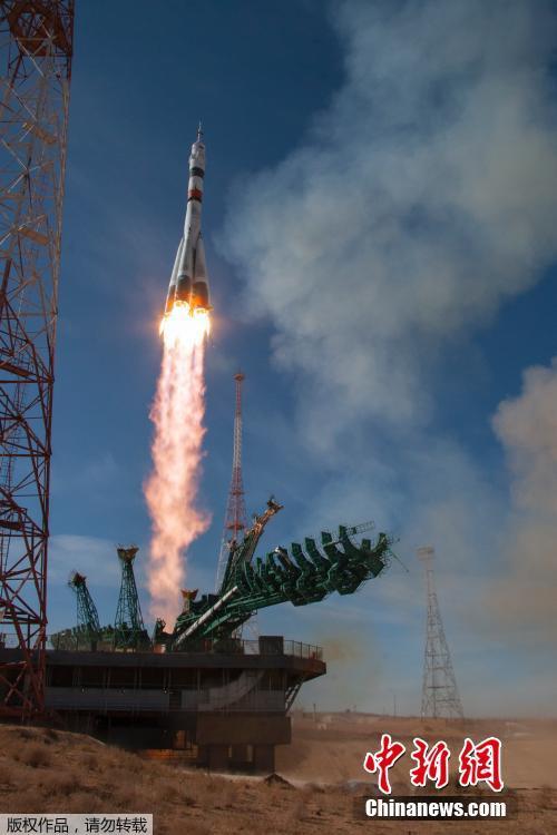 Nave russa tripulada chegou à Esta??o Espacial Internacional em apenas 3 horas