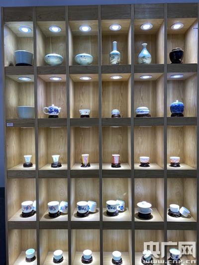 Feira international de ceramica é inaugurada na 