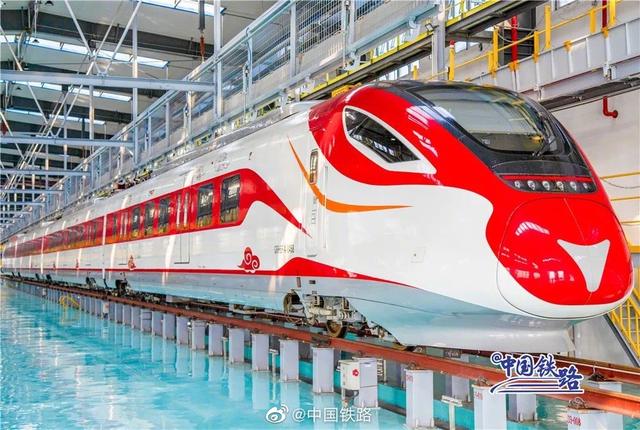 Trem-bala temático do “rei-macaco” entra em funcionamento experimental no leste da China

