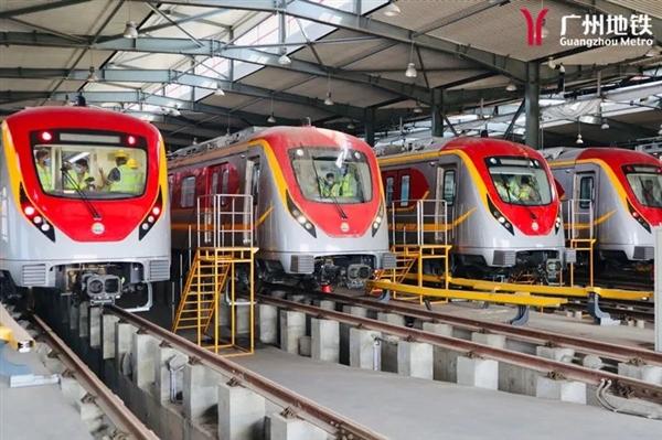 Paquist?o: metr? da linha laranja em Lahore é oficialmente inaugurado