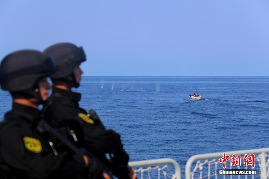 36a guarda da Marinha chinesa realiza?treinamento de combate real