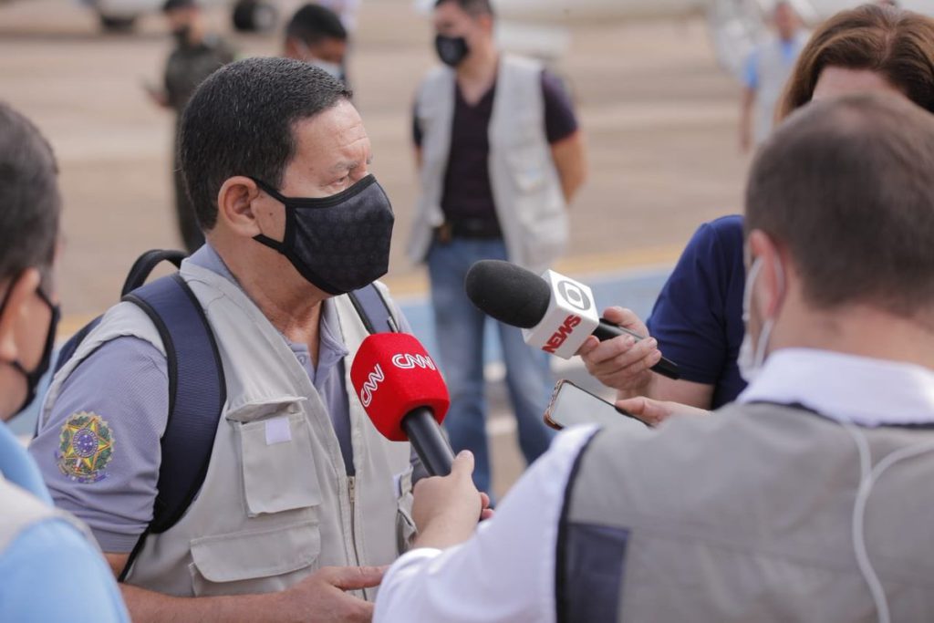 Governo brasileiro leva embaixadores estrangeiros à Amaz?nia