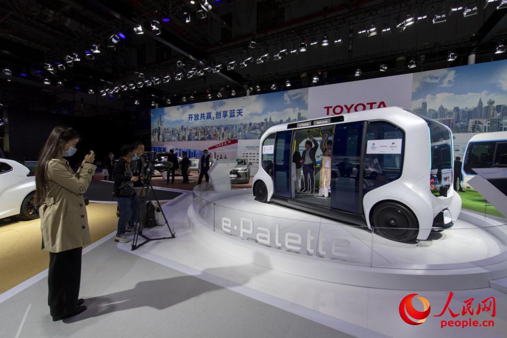 CIIE: novos produtos na área de exposi??o automóvel 