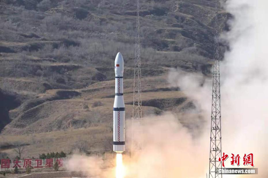 China envia 13 satélites em um único lan?amento