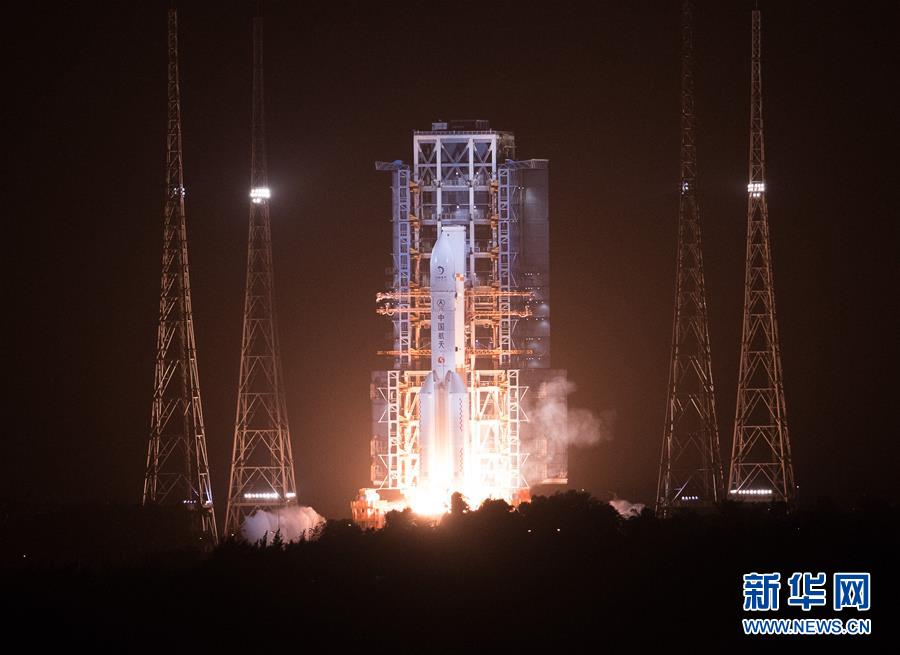 China lan?a sonda Chang'e-5 para coletar e transportar de volta à terra amostras da lua