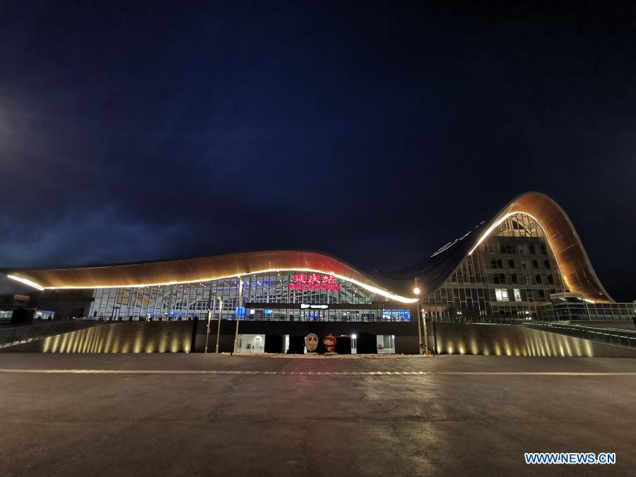 Linha de Yanqing entra em opera??o