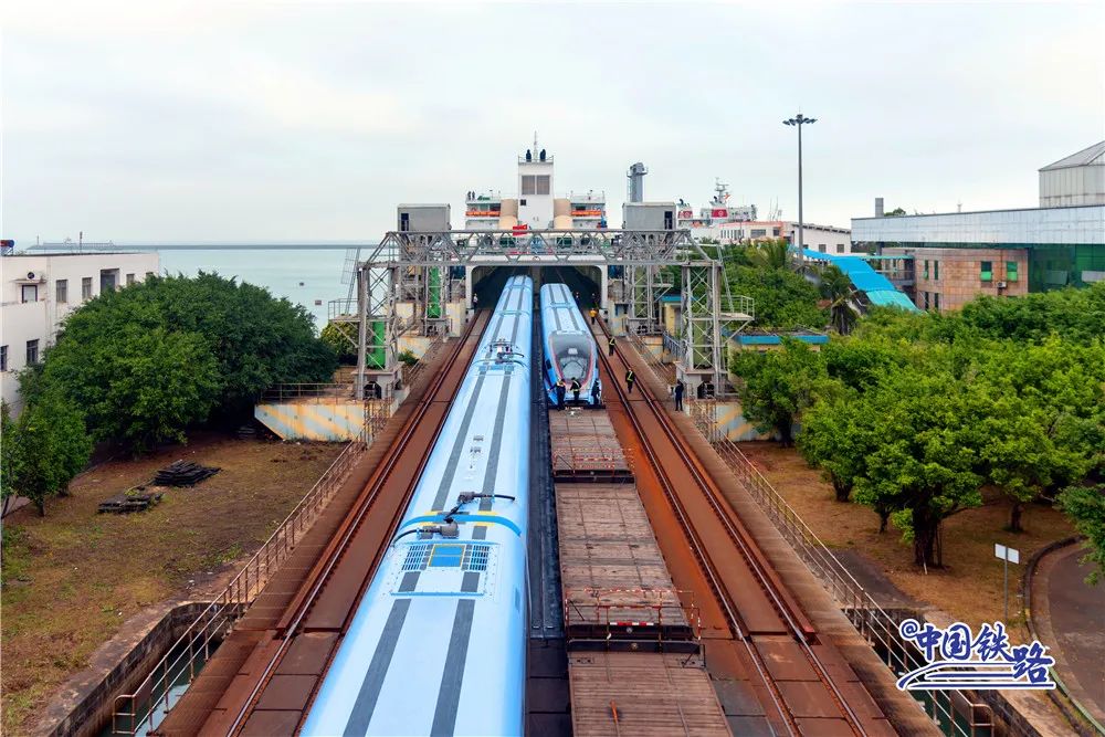 Trem-bala “Fuxing” entrará em opera??o em Hainan