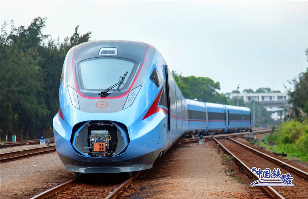 Trem-bala “Fuxing” entrará em opera??o em Hainan