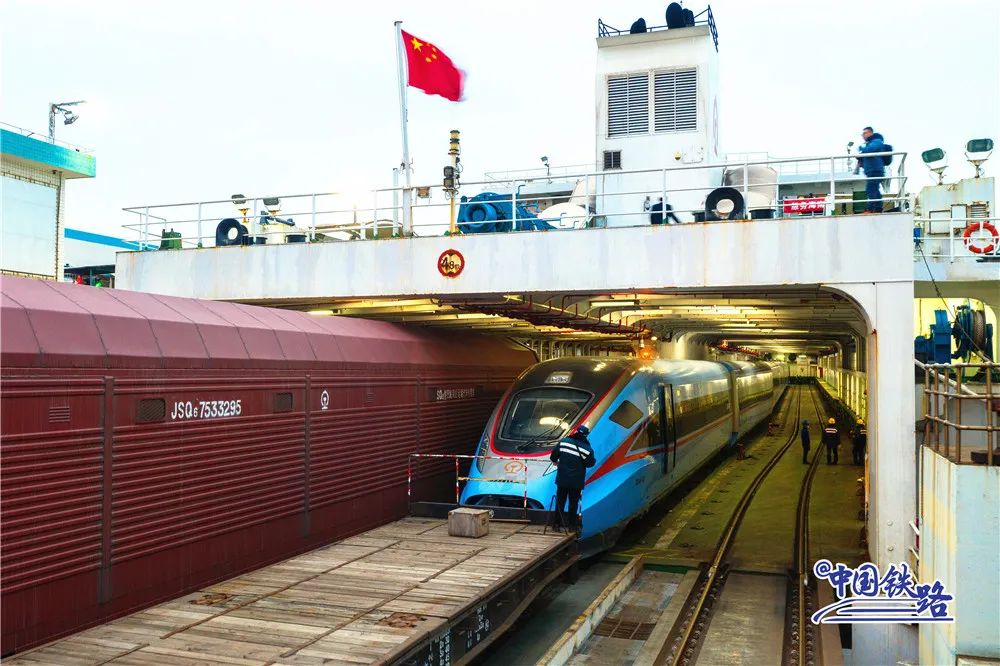 Trem-bala “Fuxing” entrará em opera??o em Hainan
