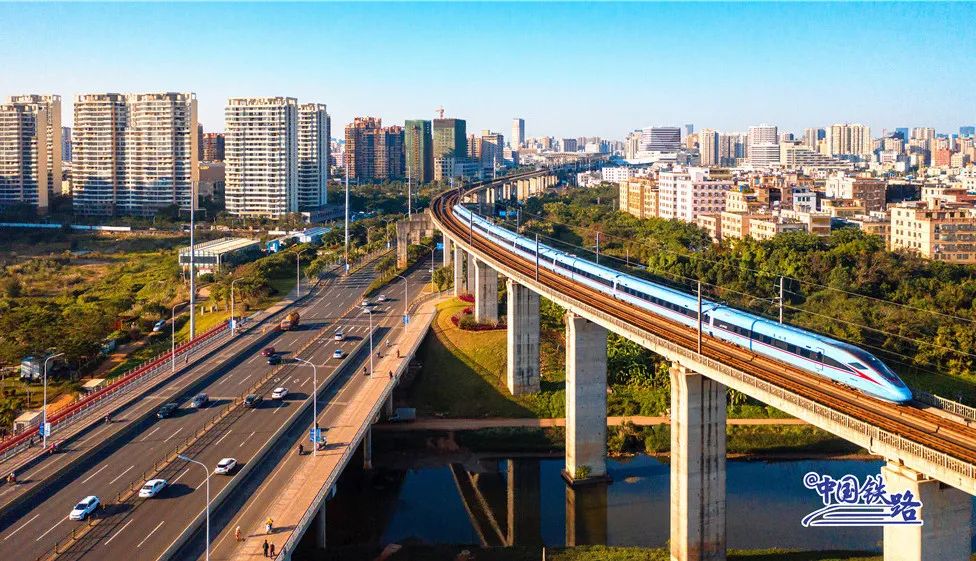 Trem-bala “Fuxing” entrará em opera??o em Hainan