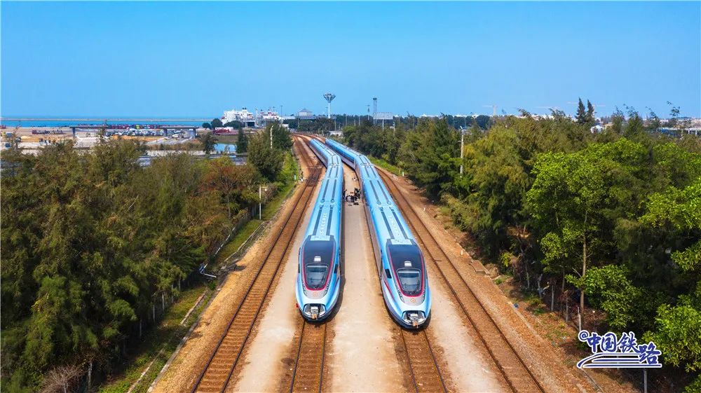 Trem-bala “Fuxing” entrará em opera??o em Hainan