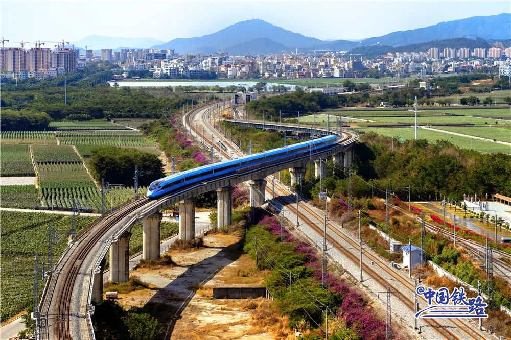 Trem-bala “Fuxing” entrará em opera??o em Hainan