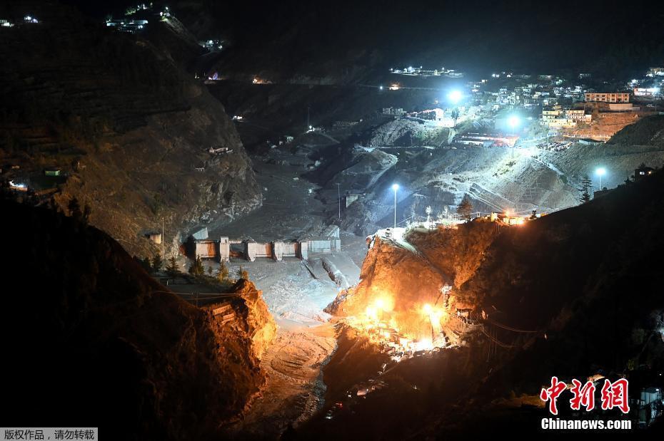 Número de mortos devido a rutura de geleira na índia aumenta, opera??es de busca e resgate continuam

