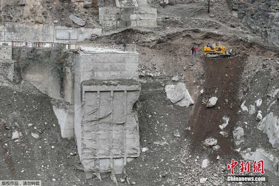 Número de mortos devido a rutura de geleira na índia aumenta, opera??es de busca e resgate continuam

