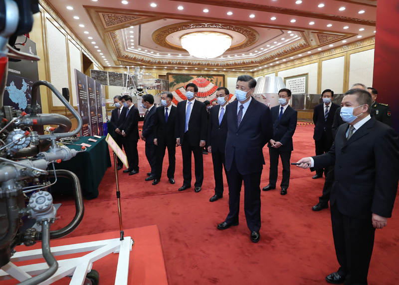 Xi reúne-se com representantes da miss?o Chang'e-5