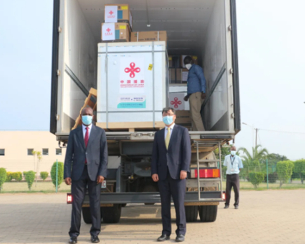 Primeiro lote da vacina chinesa chega a Mo?ambique