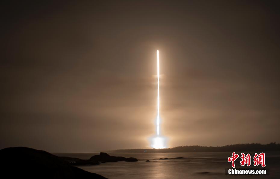 China lan?a foguete de carga de porte médio Longa Marcha-7A