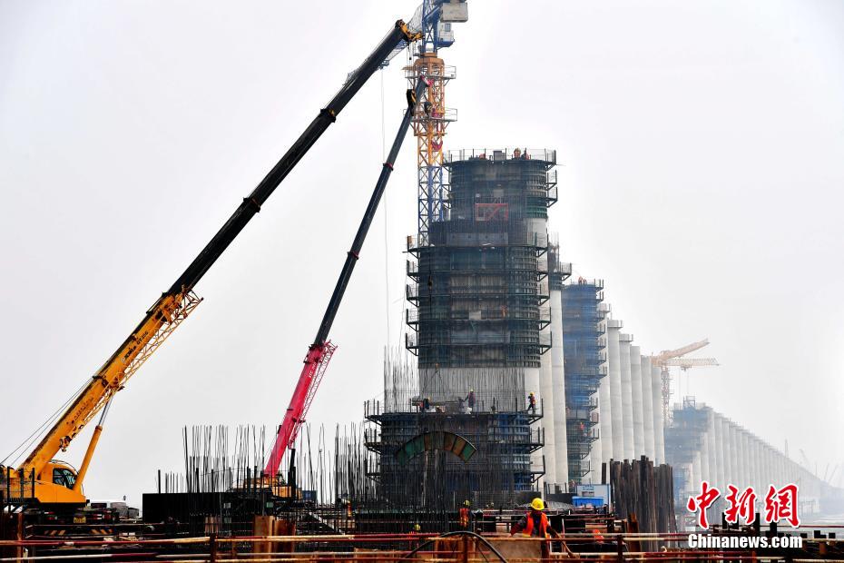 Primeira ferrovia de alta velocidade transoceanica da China intensifica constru??o