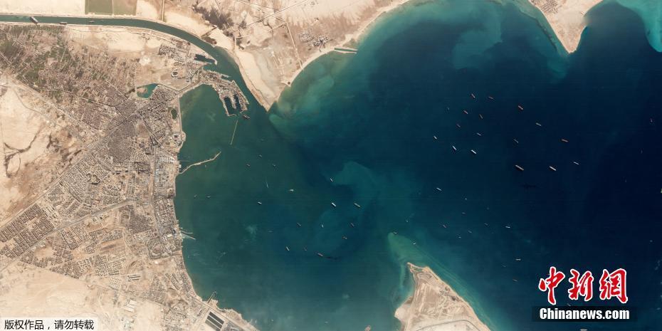 Navios do Canal de Suez podem desviar pela áfrica do Sul