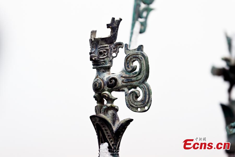 Restaura??o da árvore sagrada de bronze escavada nas Ruínas de Sanxingdui é basicamente concluída