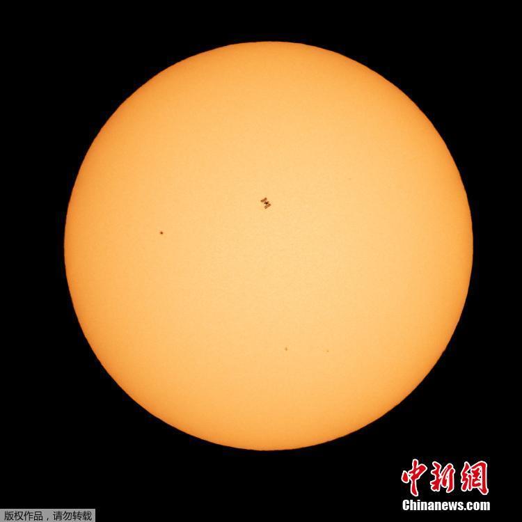 NASA divulga silhueta da Esta??o Espacial Internacional em frente ao Sol