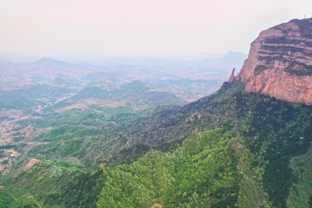 Paisagem da montanha Guwudang em Handan, província de Hebei