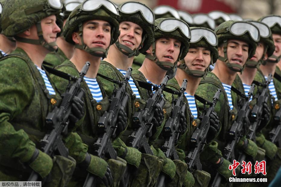 Rússia realiza desfile militar em comemora??o do 76o aniversário da vitória da Grande Guerra Patriótica