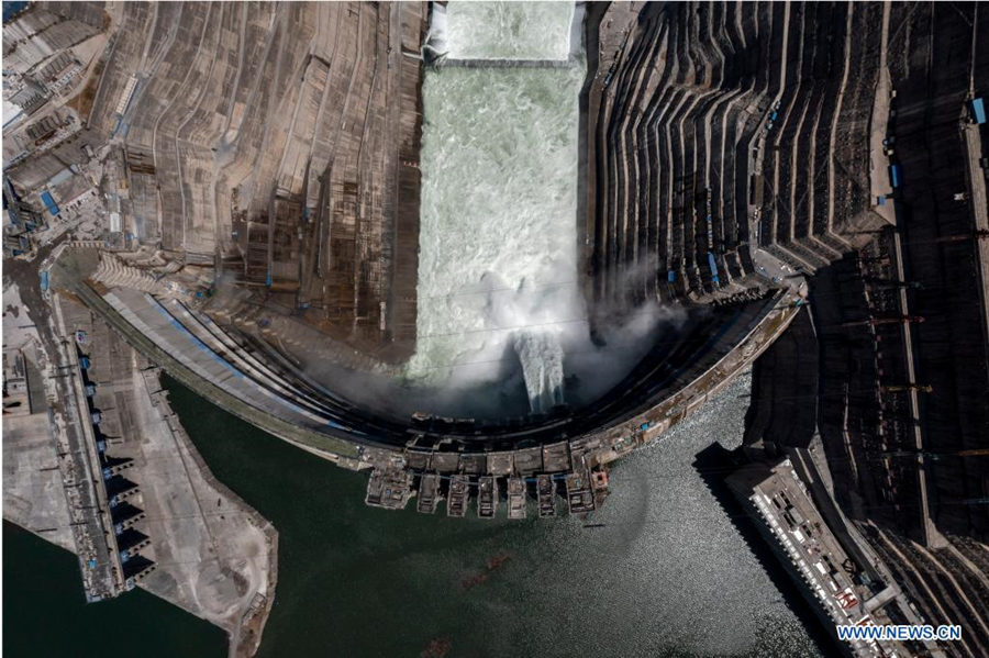 Esta??o hidrelétrica Baihetan está em constru??o