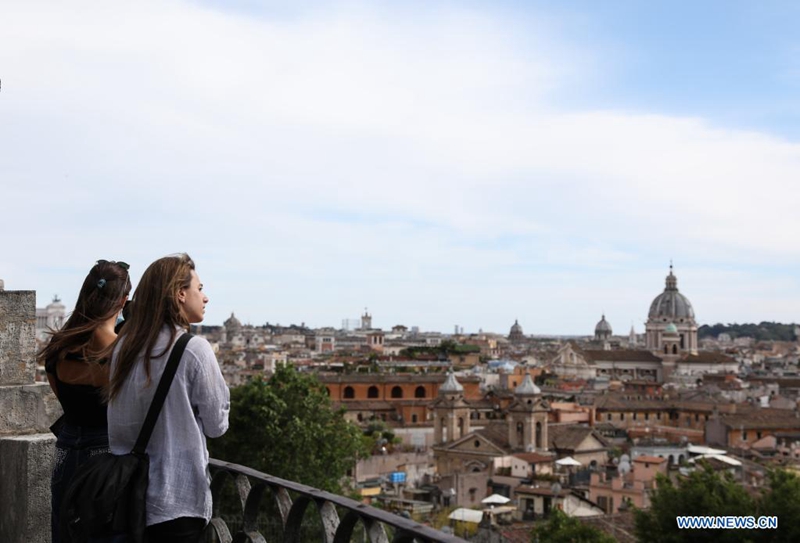 Itália reabre ao turismo internacional, gerando otimismo nos negócios

