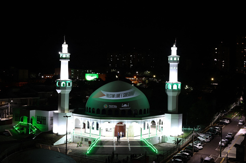 Ilumina??o em prédios pelo mundo exige fim do conflito entre israelenses e palestinos 