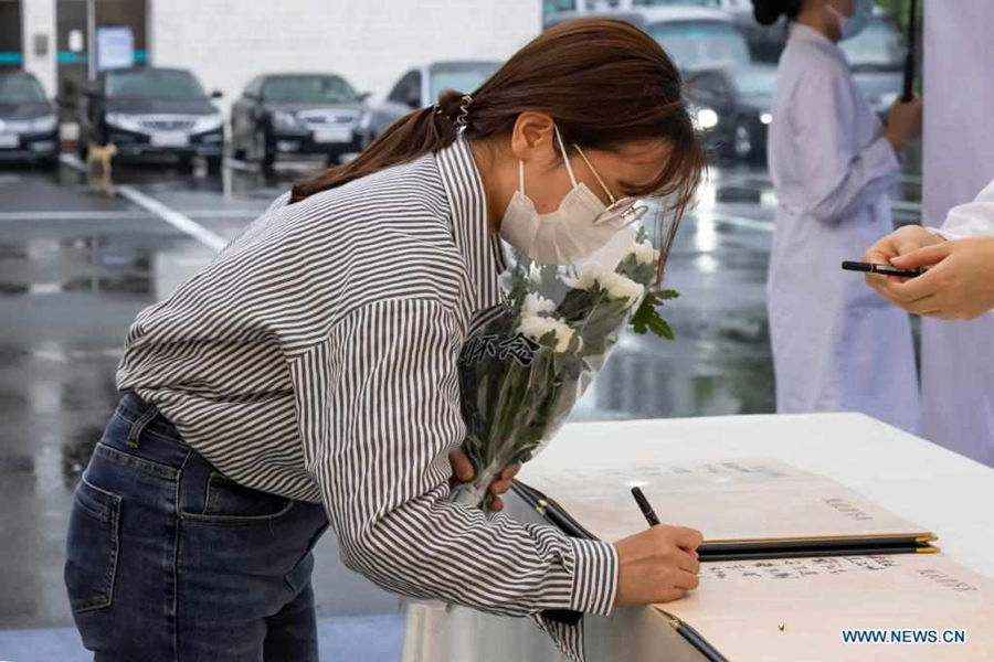 China presta homenagem a cirurgi?o hepatobiliar renomado