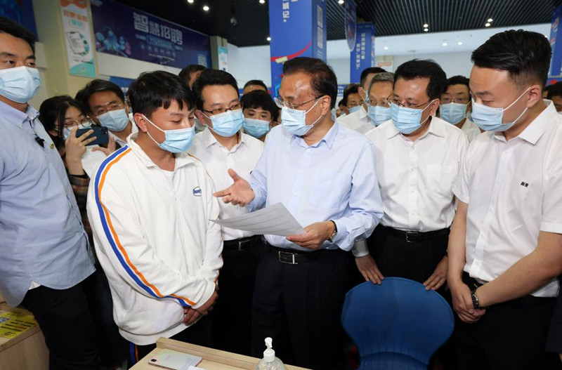 Premiê chinês destaca esfor?os para fortalecer vitalidade do mercado para desenvolvimento