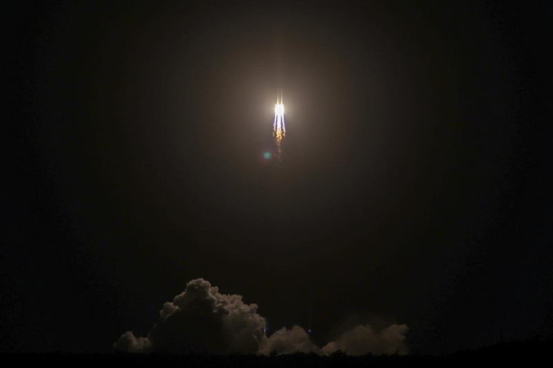 Cargueiro espacial Tianzhou-2 atraca no módulo da esta??o espacial chinesa