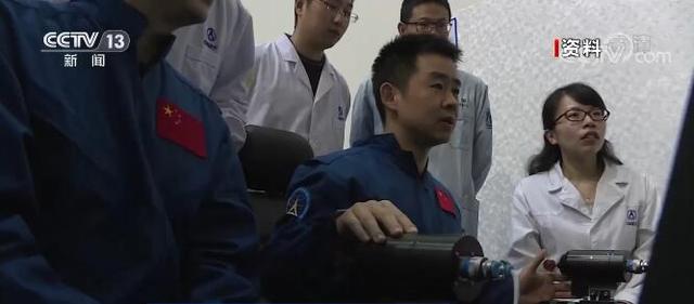 Passeios espaciais s?o planejados para miss?es Shenzhou