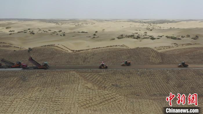 China: Rodovia Yuli-Qiemo será aberta ao tráfego em maio no próximo ano   