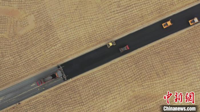 China: Rodovia Yuli-Qiemo será aberta ao tráfego em maio no próximo ano   