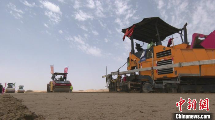 China: Rodovia Yuli-Qiemo será aberta ao tráfego em maio no próximo ano   