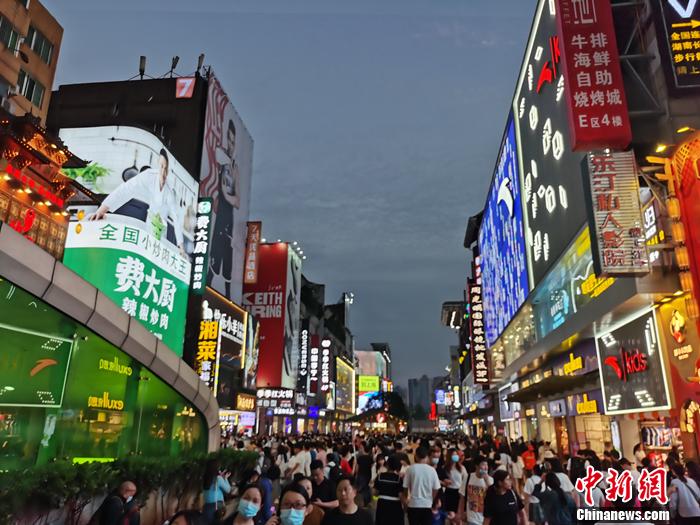 China: viagens turísticas atingem 89.13 milh?es durante Festival do Barco-Drag?o