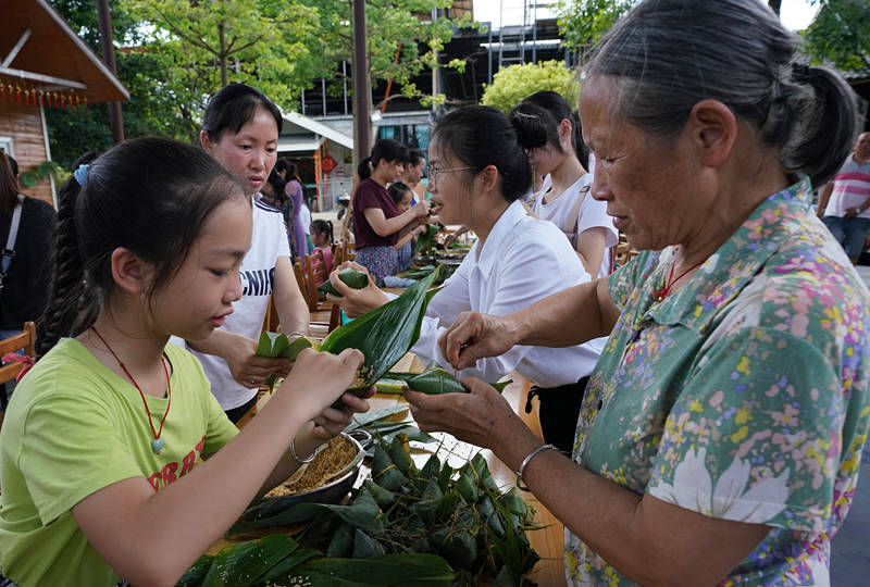 China: viagens turísticas atingem 89.13 milh?es durante Festival do Barco-Drag?o