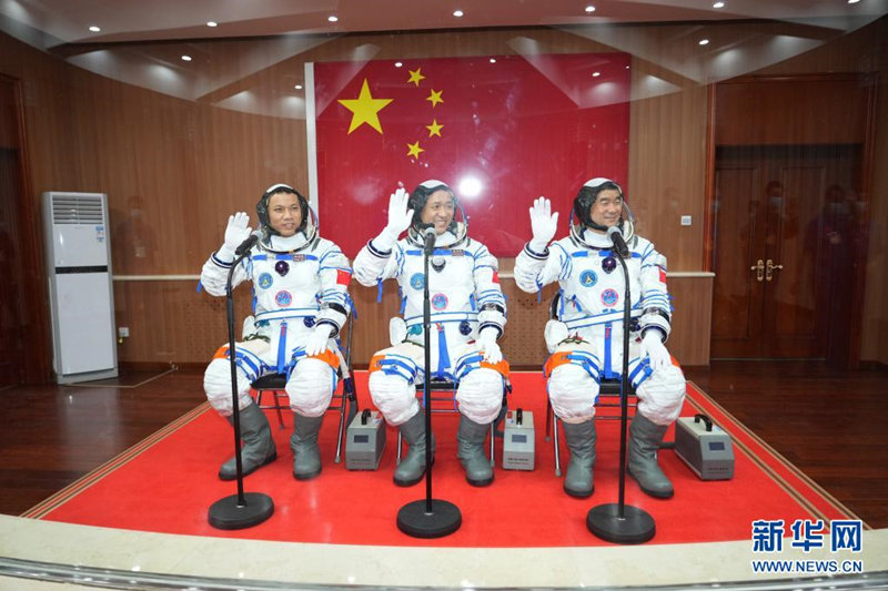 Realizada cerim?nia de despedida para astronautas chineses da miss?o Shenzhou-12