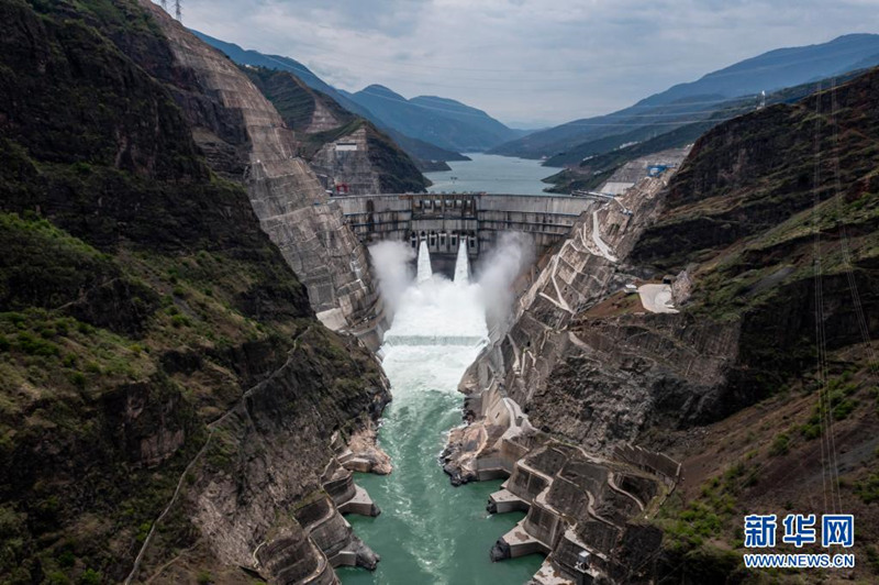 Primeiro lote de unidades da Esta??o Hidrelétrica de Baihetan é colocado em opera??o