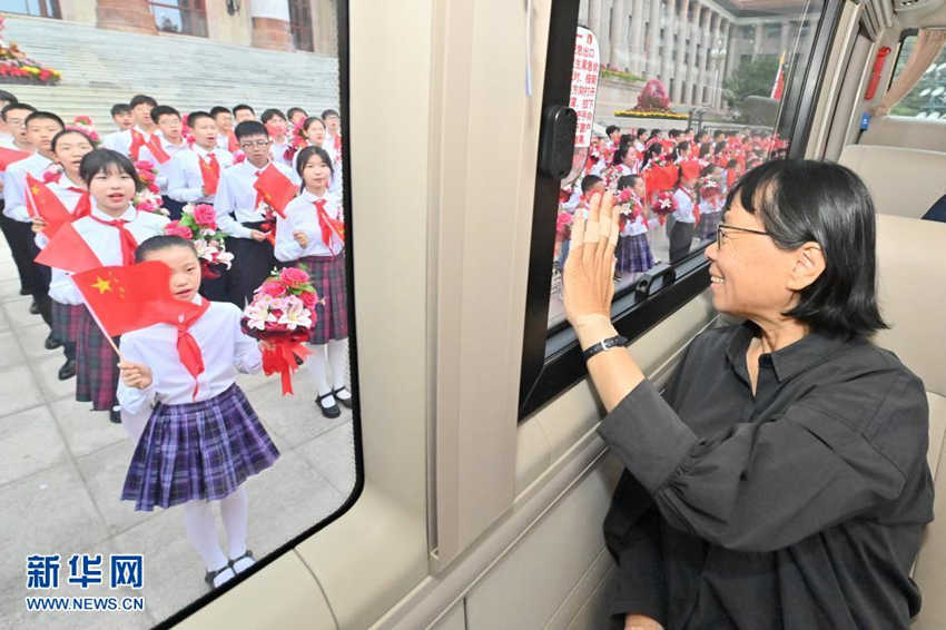 Cerim?nia de premia??o da Medalha de 1o de Julho é iniciada